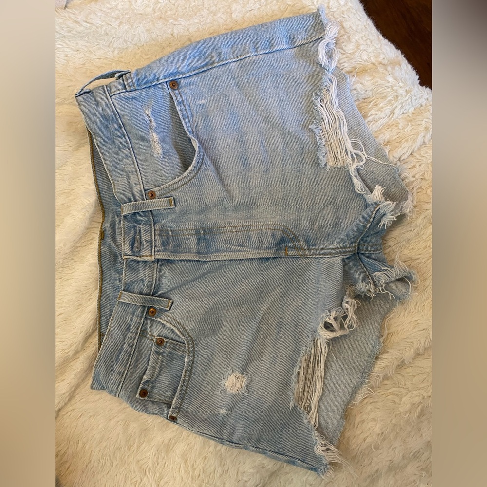 Levi’s 501 distressed shorts